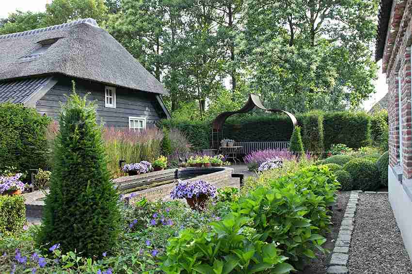 bloementuin na beplantingsplan villa boerderij tuin-florera.nl
